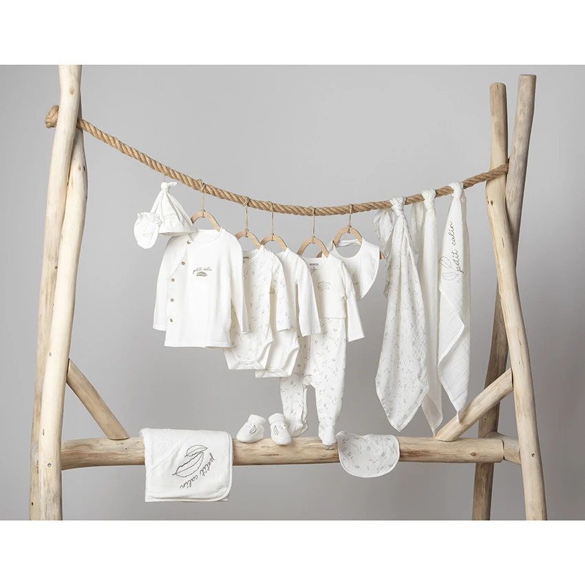 Lot De 2 Bodies Manches Longues En Coton Print Plumes Pour Bébé 4 Lot De 2 Bodies Manches Longues En Coton Print Plumes Pour Bébé – Image 4