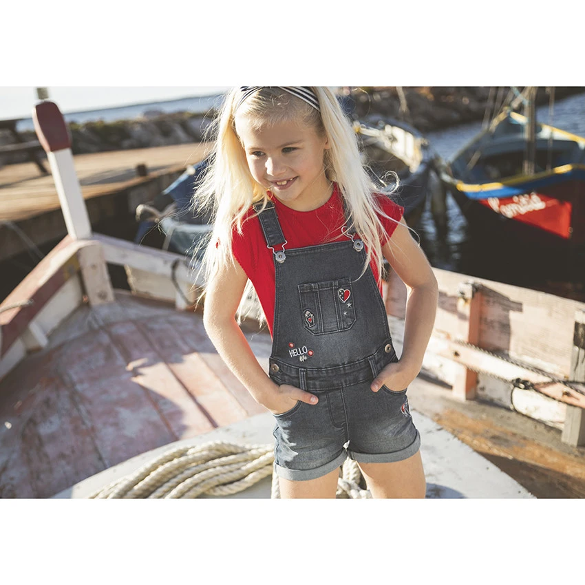 Salopette Courte En Jean à Badges Brodés Pour Enfant Fille 4 Salopette Courte En Jean à Badges Brodés Pour Enfant Fille – Image 4