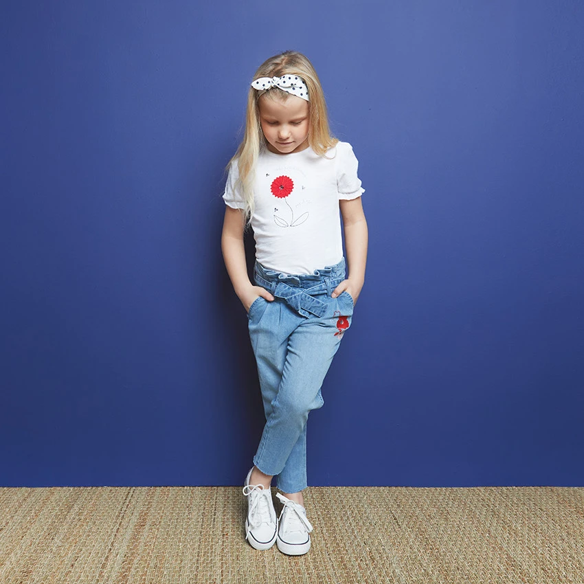 Jean Taille Haute Avec Ceinture Et Fleurs Brodées Pour Fille 4 Jean Taille Haute Avec Ceinture Et Fleurs Brodées Pour Fille – Image 4