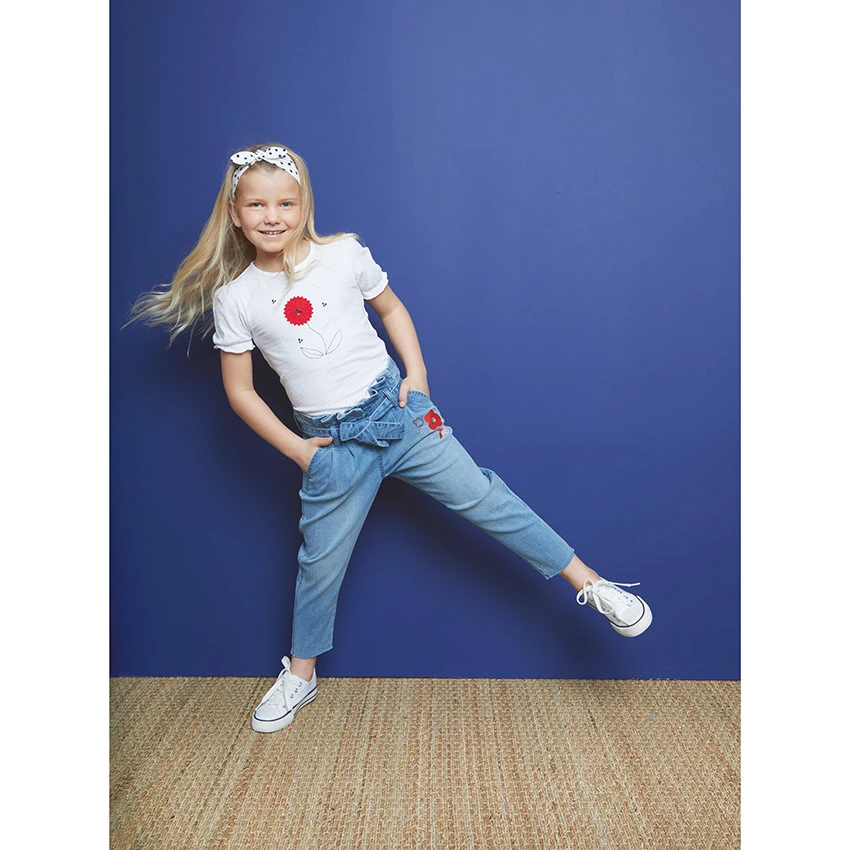 Jean Taille Haute Avec Ceinture Et Fleurs Brodées Pour Fille 5 Jean Taille Haute Avec Ceinture Et Fleurs Brodées Pour Fille – Image 5