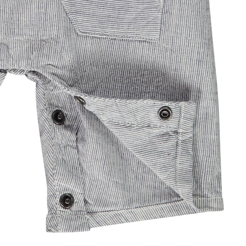 Salopette Courte Rayée à Poches Pour Bébé Garçon 3 Salopette Courte Rayée à Poches Pour Bébé Garçon – Image 3